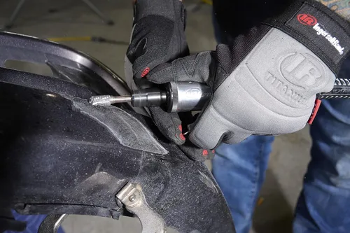 Vista 7 de Ingersoll Rand 307B 1/4" Amoladora neumática con troquel recta, 28,000 RPM, 0.25 HP, construcción de rodamiento de bolas, bloqueo de seguridad