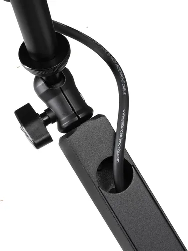 Vista 11 de Shure by Gator Soporte de Micrófono Boom de Escritorio Premium de Perfil Bajo; Totalmente Ajustable para Podcast, Transmisión y Configuraciones