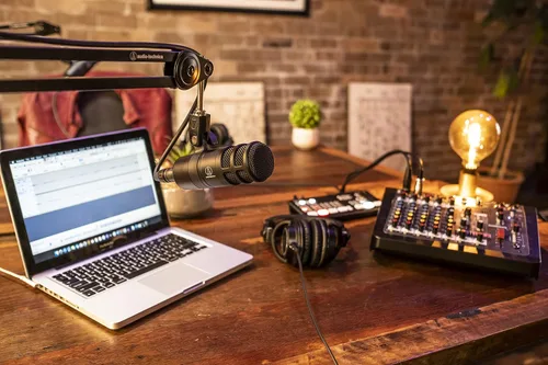 Vista 2 de Audio-Technica AT2040 Micrófono de Podcast Dinámico Hipercardioide