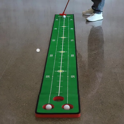 Vista 6 de Juego de putting de golf, juego de putting verde para interiores, tapete de golf desmontable, incluye 1 putter, 6 pelotas de golf, 3 tazas de golf