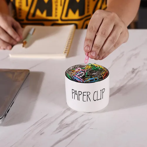Vista 5 de ONTUBE Soporte de clip de papel de cerámica, organizador dispensador de clips de carpeta de granja para escritorio, lindo soporte de alfileres