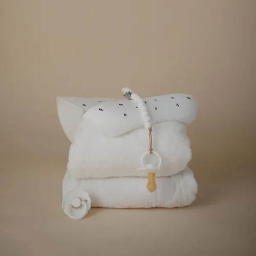Vista 88 de Mushie - Babero de silicona para bebé, ajustable y resistente al agua (abejas) De 4 a 24 meses, lavable a máquina, correa ajustable