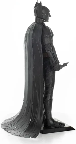 Vista 7 de Metal Earth Serie Premium Batman The Dark Knight - Kit de modelado de metal 3D con pinzas
