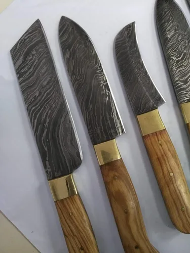 Vista 4 de Juego de 5 cuchillos de chef, cuchillo de chef, cuchillo Santoku, cuchillo de pelar, cuchillo vegetal, hoja de acero de Damasco forjado a mano de 54