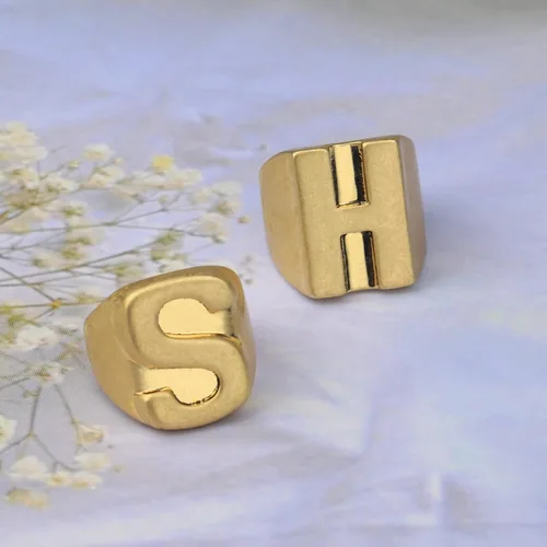 Vista 6 de Juego de anillos con inicial H S y letra HS para mujeres y hombres Cobre
