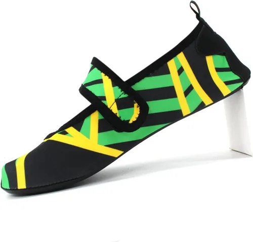 Vista 2 de Zapatos de agua para mujer, secado rápido, zapatos de playa, calzado para deportes, viajes, baile, surf, yoga, ejercicio, bandera de Jamaica