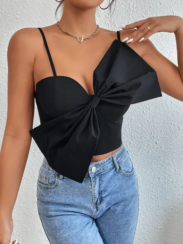 Vista 4 de SOLY HUX Camiseta corta sexy con lazo grande para mujer, camiseta corta con tirantes delgados, sin mangas, espalda fruncida