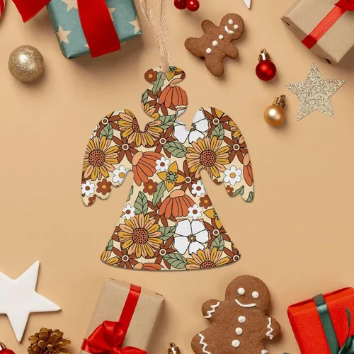 Vista 4 de Adornos de Navidad de madera con flores florales retro de los años 70 con cordeles, decoraciones colgantes con formas de ángel, adornos de rebanadas