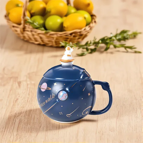 Vista 6 de Taza espacial de cerámica de 13 onzas con tapa y cuchara, taza de café Azul profundo