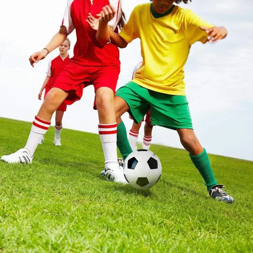Vista 4 de Balón de fútbol tradicional para entrenamiento, recreación, práctica, alto rendimiento, clásico con tamaños 3,4,5 para diferentes edades, blanco