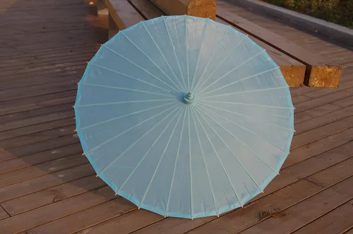 Vista 2 de Sombrilla de tela de bambú lisa, ideal para recuerdos de fiesta de boda (azul claro)