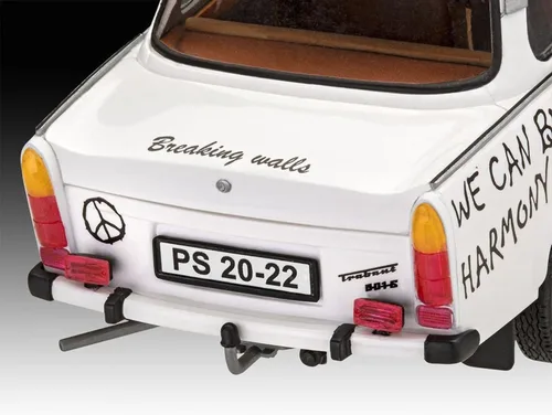 Vista 4 de Revell 07713 Trabant 601S "Builder's Choice 1:24 Escala sin construir/sin pintar Kit de modelo de plástico