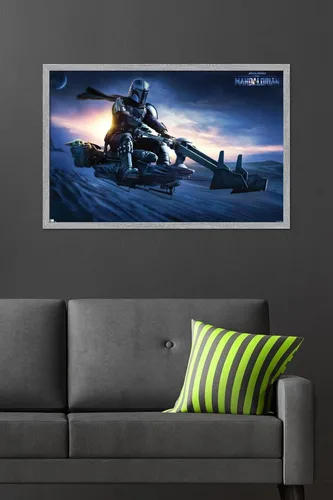 Vista 49 de Star Wars: The Mandalorian - Póster de pared Grogu Sunset Speeder, 34 pulgadas de largo x 22.4 W, versión premium sin marco