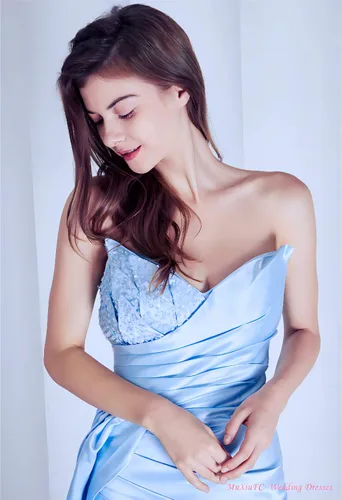 Vista 5 de Vestidos de sirena con cuentas de lentejuelas 2024 sin tirantes, vestidos largos de satén para dama de honor, vestido formal de fiesta de noche