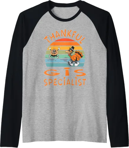 Vista 14 de GIS Specialist Job Funny Thanksgiving Raglan Baseball Tee