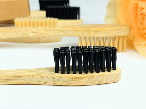 Vista 2 de Cepillo de dientes de bambú cerdas medianas, 10 cepillos de dientes de madera biodegradables a granel