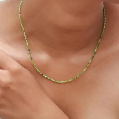 Vista 6 de Gempires - Gargantilla de cristal curativo hecha a mano, hipoalergénica, chapada en oro de 18 pulgadas, elegante joyería de uso diario