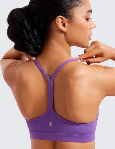Vista 4 de CRZ YOGA Butterluxe - Brasier deportivo con espalda en Y para mujer, acolchado de espalda cruzada, de bajo impacto, tirantes delgados