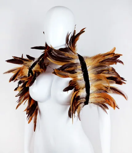 Vista 3 de L'VOW Gótico Real Natural Pluma Shrug Shrug Shrug Shoulder Wrap Cape Cuello Victoriano
