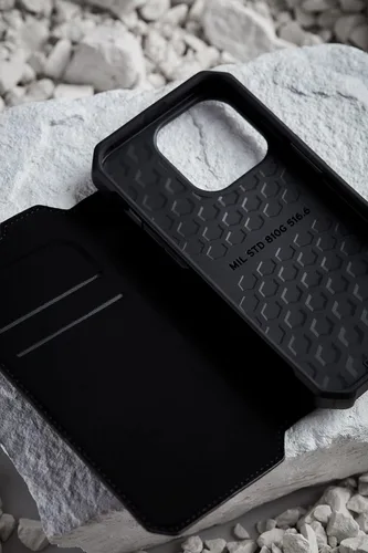 Vista 6 de URBAN ARMOR GEAR UAG - Funda diseñada para iPhone 14 Pro, Kevlar negra de 6.1 pulgadas, funda protectora resistente con tarjetero compatible