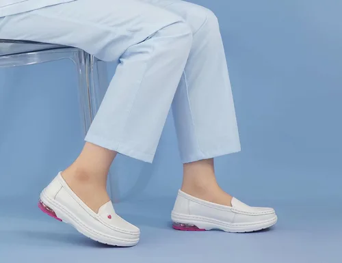 Vista 7 de MaxMuxun Zapatos de enfermería antideslizantes de las mujeres de cuero cómodo resbalón en zapatos planos mocasines para el trabajo del restaurante