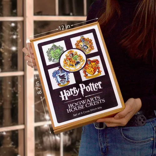 Vista 3 de Personalized.Design Kits de punto de cruz de conteo 'Hgwrts House Crests' - Juego de 5 kits de bordado para adultos Escudos 5 en 1 Hogwarts House