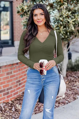 Vista 2 de VICHYIE Ropa de otoño para mujer, cuello en V, manga larga, acanalada, ajustada, ajustada