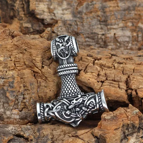 Vista 5 de NICHANGHUA Collar con colgante de martillo de amuleto vikingo de acero inoxidable Mjolnir vikingo, joyería nórdica
