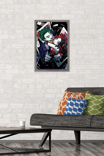 Vista 2 de Trends International DC Comics - Póster de pared de anime Harley Quinn Joker, 14.725 x 22.375 pulgadas, versión enmarcada de madera de granero