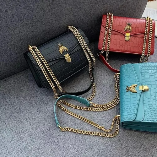 Vista 7 de Elegante bolso con broche de abeja