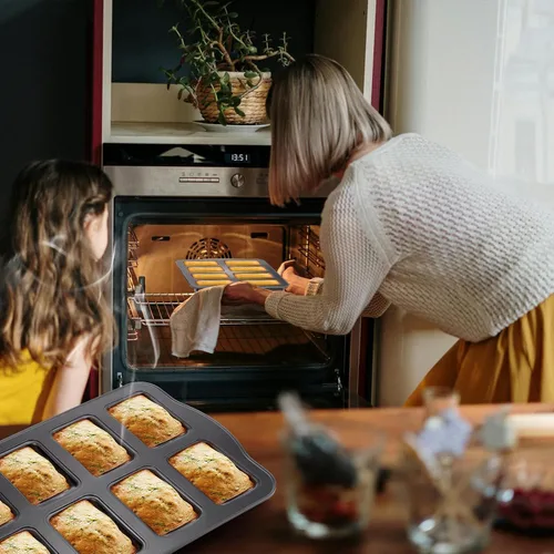 Vista 7 de Lawei Paquete de 2 mini moldes para pan de 8 cavidades, moldes pequeños antiadherentes para pan, moldes rectangulares de acero al carbono para pan