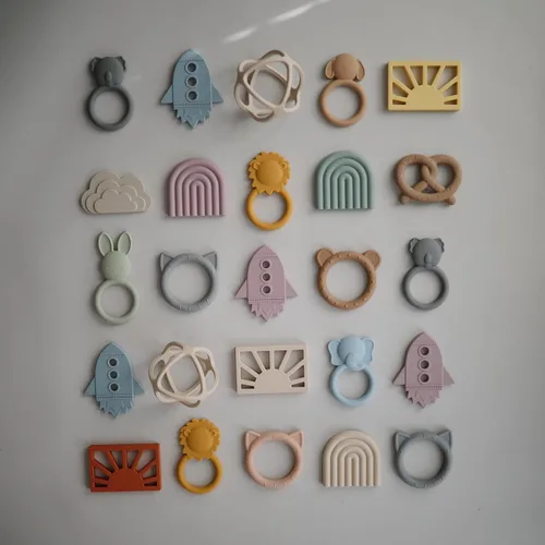 Vista 8 de mushie Juguete mordedor de silicona para bebés Oso (tomillo seco)