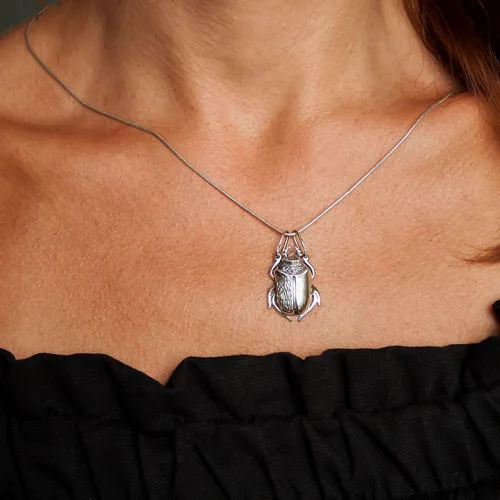Vista 4 de 925 Sterling Silver Egyptian Scarab Beetle Necklace - Attract Money Wealth Amulet - Ancient Egypt Good Luck Talisman - Realistic Detailed Bug