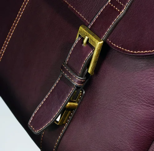 Vista 6 de Samsonite Colombian Leather Flap-Over Messenger Bag