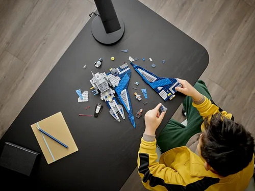 Vista 8 de LEGO® Star Wars 75316 cazador estelar mandaloriano™ a partir de 9 años