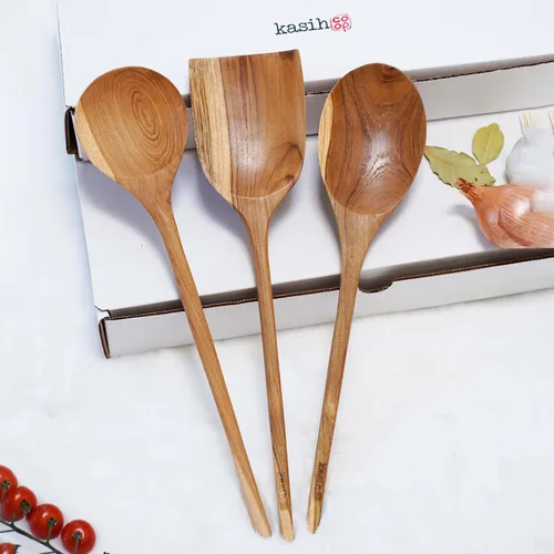 Vista 9 de Kasih Co-op Juego de 3 utensilios de cocina de madera de teca de 14 pulgadas (dos cucharas y una espátula)