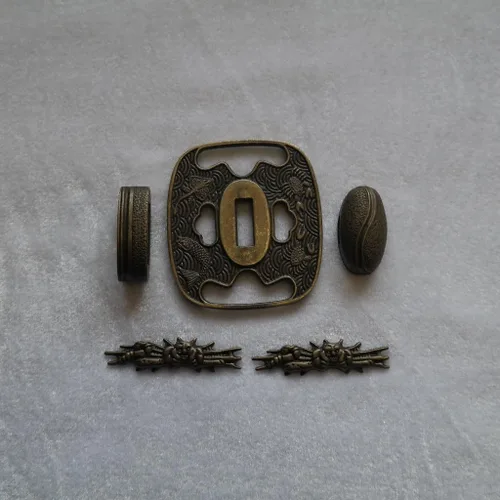 Vista 2 de Espada samurái japonesa KOSHIRAE – TSUBA FUCHI KASHIRA MENUKI 01-18