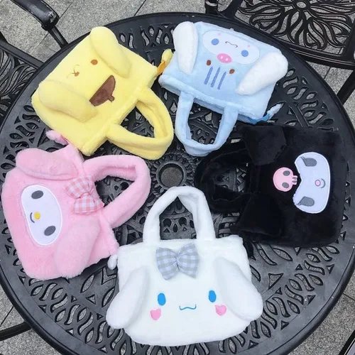 Vista 4 de Bonita bolsa portátil Kuromi de felpa Kawaii, de dibujos animados, suave, esponjosa, Lolita, encantadora bolsa de hombro para mujer