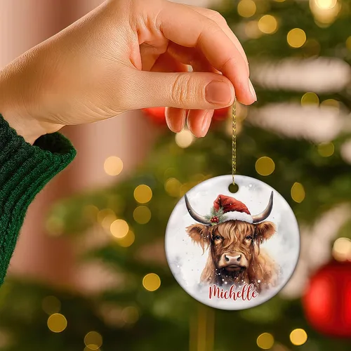 Vista 6 de Hyturtle Regalos de Adornos de Navidad Personalizados para Amantes de Vacas Highland - Adorno de Cerámica Navideño de Vaca Highland con Nombre
