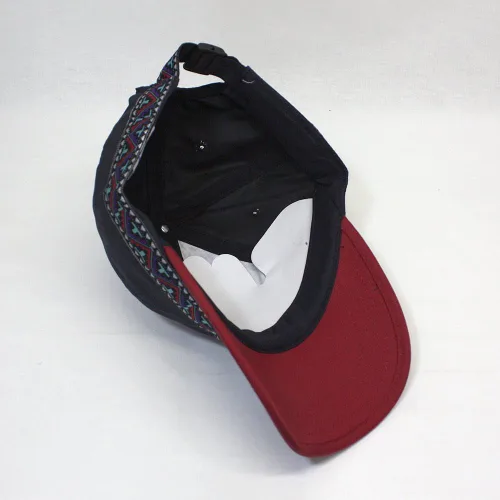 Vista 3 de Suave estructurado repelente al agua & Jacquard BandGorra de béisbol de perfil bajo