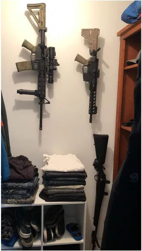 Vista 2 de Estantes para armas de pared y montaje, gancho para escopeta y rifle, exhibición de almacenamiento de armas para cualquier escopeta y arco (negro, 4)
