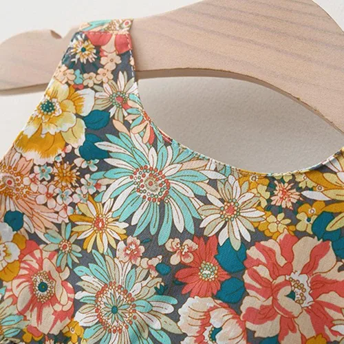 Vista 3 de IBAKOM Vestido de verano sin mangas con flores para bebé, vestido hawaiano de fiesta, vestido de princesa bohemio con sombrero de paja