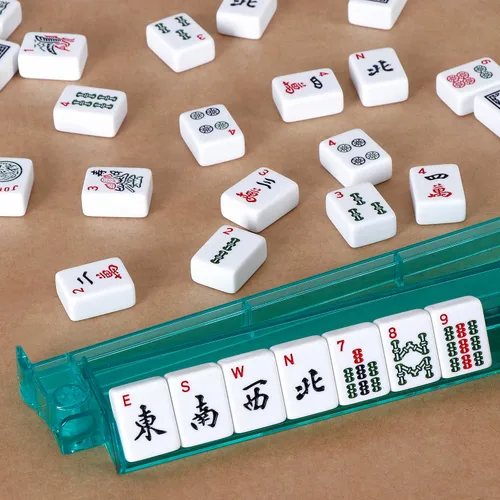 Vista 4 de Nouva American Mahjong - Juego completo de 166 azulejos blancos de calidad, 4 bastidores de colores todo en uno, juego de azulejos Western Mah Jongg