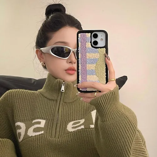 Vista 3 de Funda estética a cuadros compatible con iPhone 12 y iPhone 12 Pro, funda de alfombra mullida con bordado retro a cuadros para iPhone 12/12 Pro