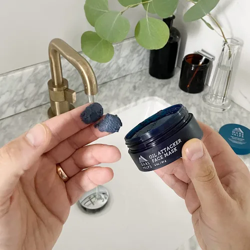 Vista 4 de Oars + Alps Mascarilla facial Oil Attacker, limpiador facial probado por dermatólogos con arcilla de caolín y niacinamida, apto para TSA, 2 onzas