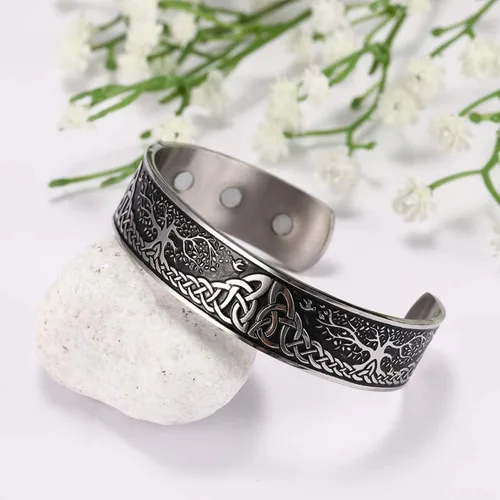 Vista 5 de EVBEA Collar de cruz celta para hombre, nudo irlandés vikingo, colgante de oración de serenidad, crucifijo, joyería para hombre con cadena de acero