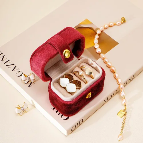 Vista 2 de CASEGRACE Joyero de viaje de terciopelo Caja de joyería pequeña portátil para anillos de terciopelo de felpa para anillos, aretes, accesorios