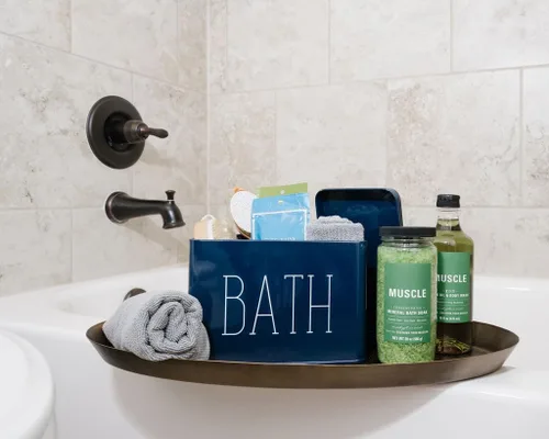 Vista 4 de Lola Creates Co - Organizador de baño de granja, almacenamiento de tampones, caja de almacenamiento de baño para organización, encimera decorativa