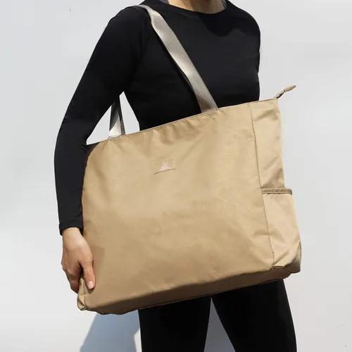 Vista 6 de Bolsa grande de playa resistente al agua, ligera de 20 pulgadas, bolsa grande para mujer, para gimnasio, playa, viajes, piscina, yoga, enfermeras