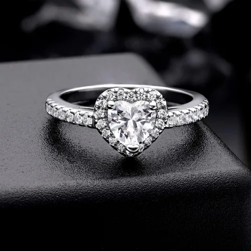 Vista 5 de MDFUN Juego de anillos de compromiso con halo de corazón tres en uno, anillo de compromiso chapado en oro blanco de 18 quilates, circonita cúbica